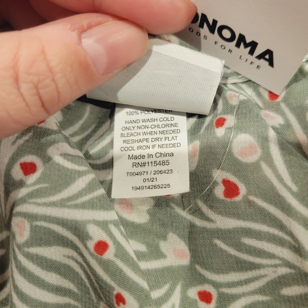 New Sonoma one size light green w/floral print bathrobe - Picture 5 of 5